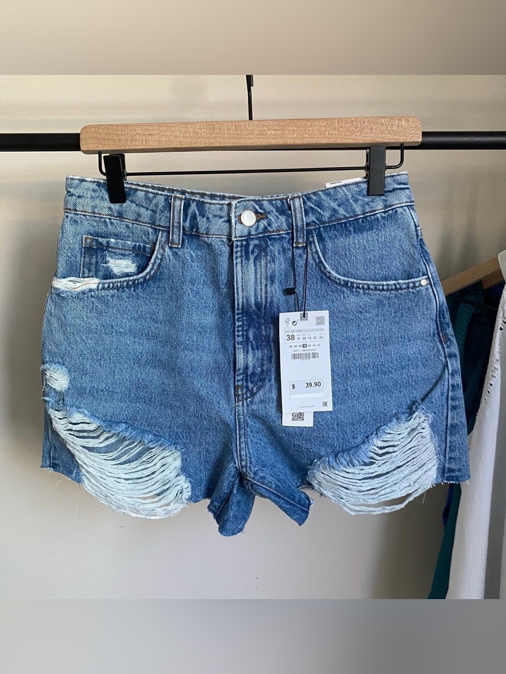 NWT ZARA High Rise Rigid Shorts
